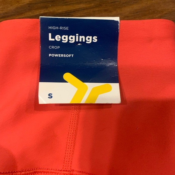 NWT Old Navy women’s crop leggings size S ✨ - Picture 3 of 5